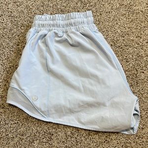 Lululemon Hotty Hot Low-Rise Shorts 4”
